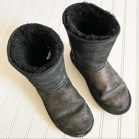 Ugg Glitter K Classic Short Boots Winter Slippers Black Metallic Shimmer Size 5 - Picture 7 of 7